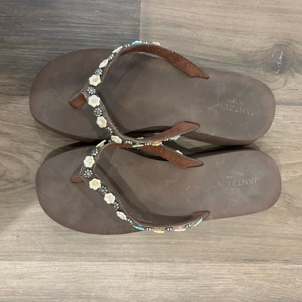 Jantzen Brown Floral Beaded Leather Flip Flops